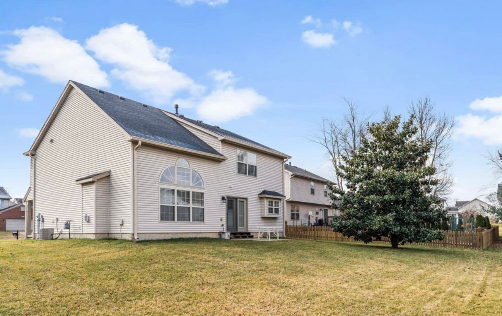 Prospect House: 9215 Eminence Court