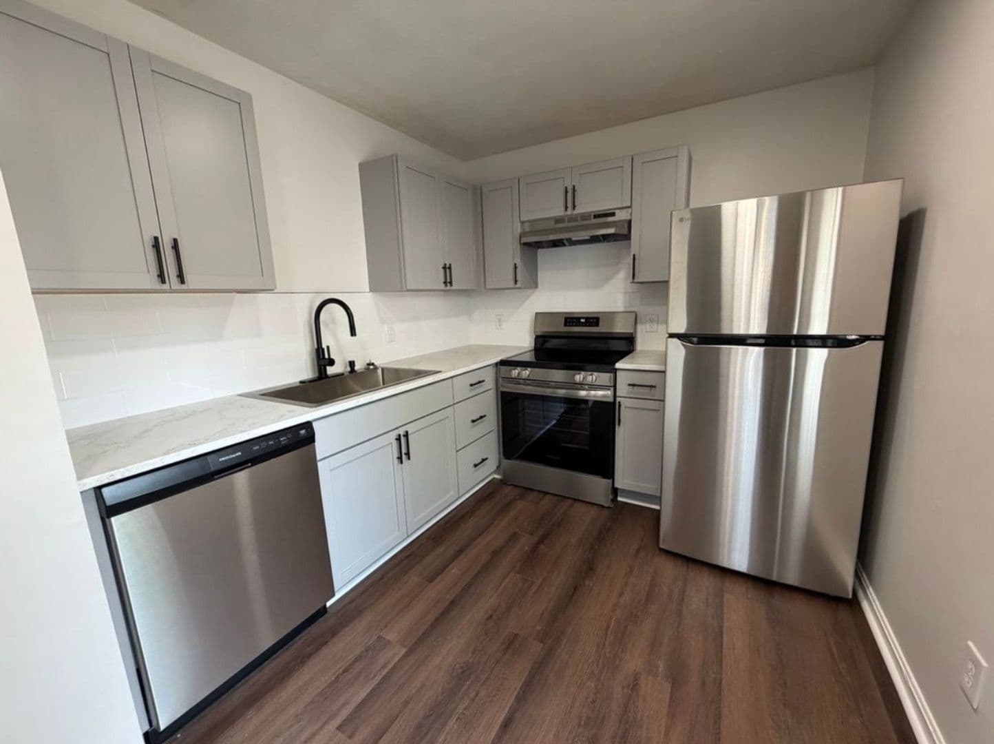 Louisville Apartment: 215 E Ormsby Ave