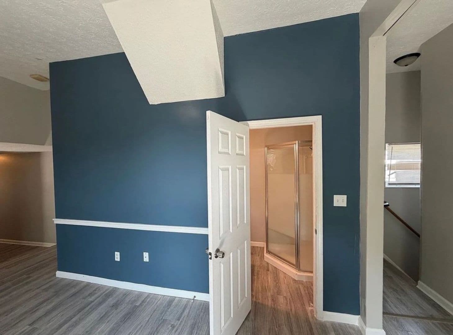 Jeffersonville Apartment: 531 E Chestnut St