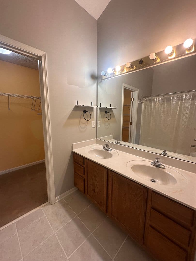 Prospect House: 9406 Harlow Ct