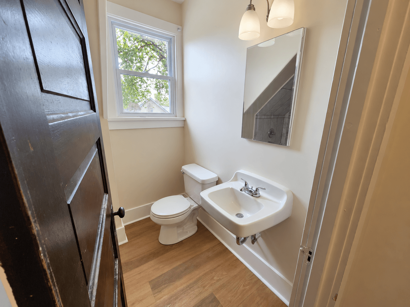 Louisville Apartment: 2063 Sherwood Ave