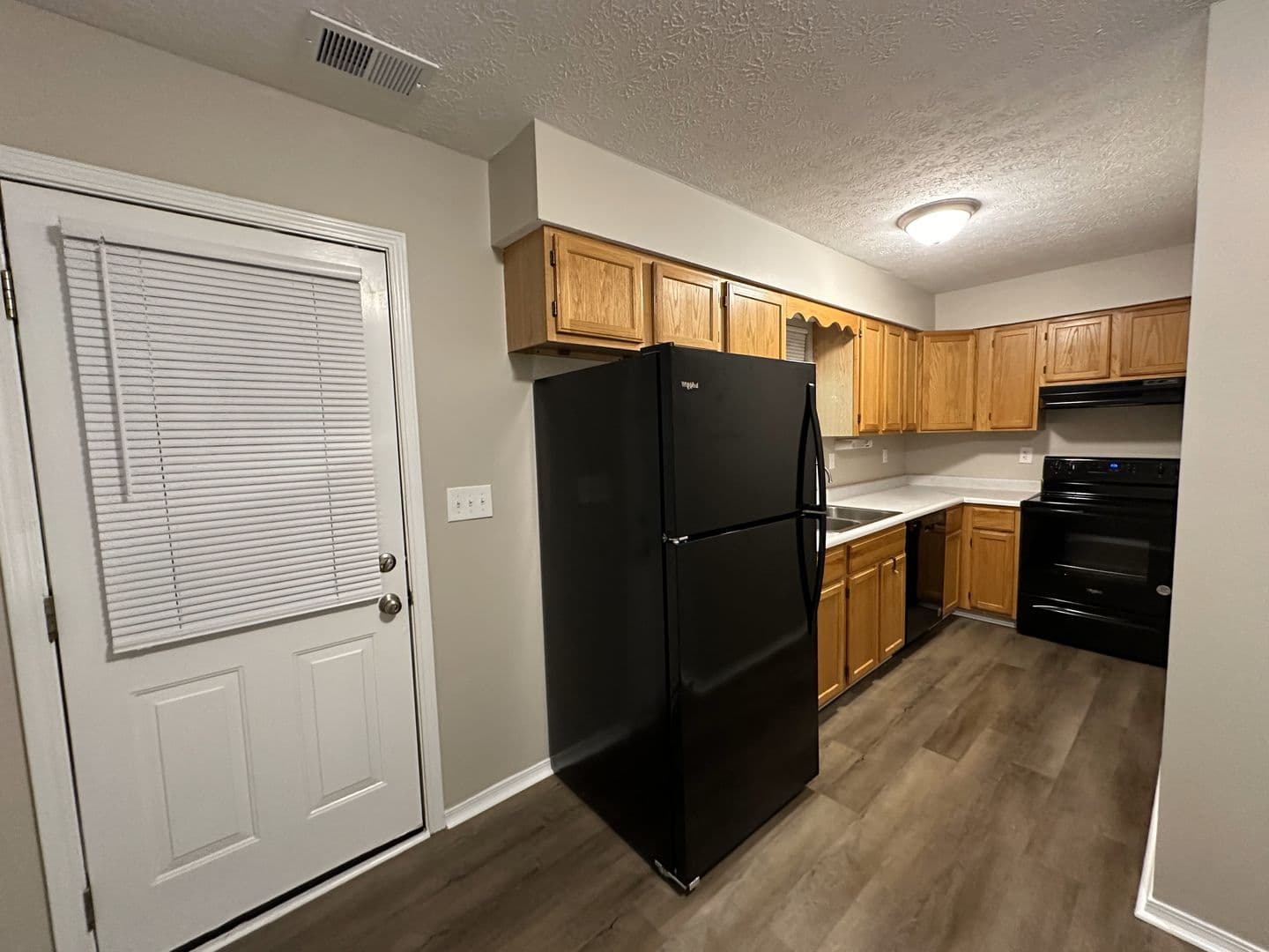 Louisville Apartment: 375 Prairie Drive