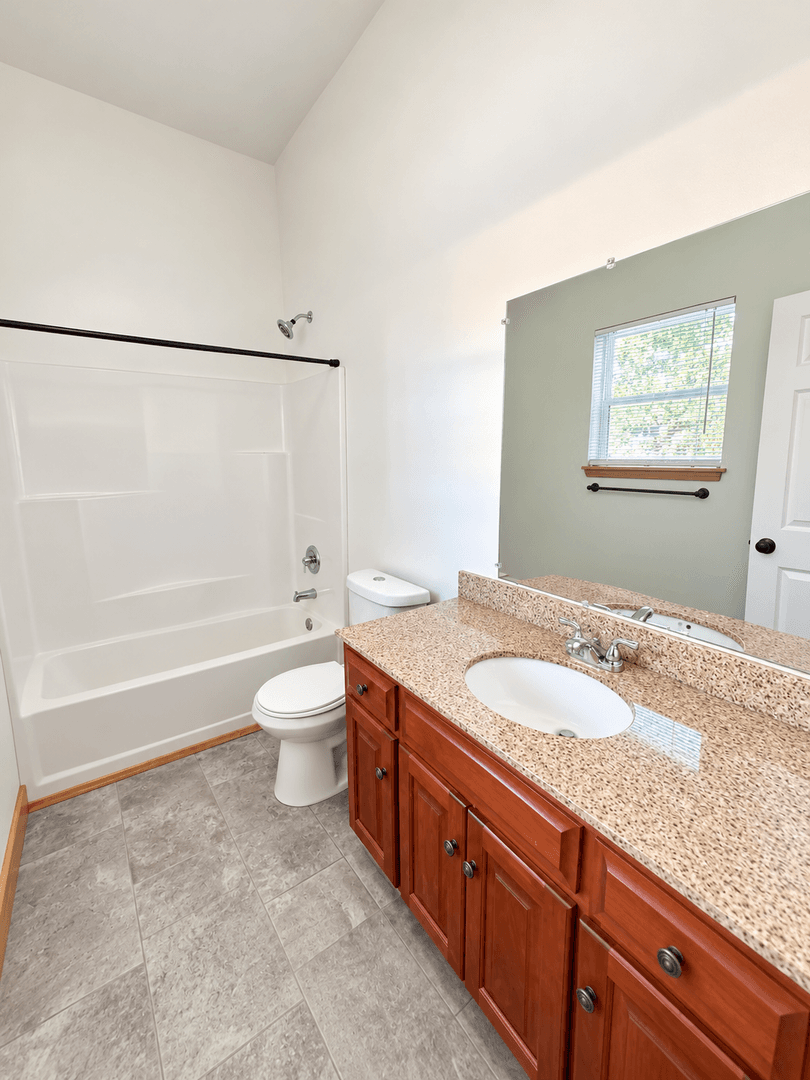 Louisville House: 2550 Saint Cecilia St