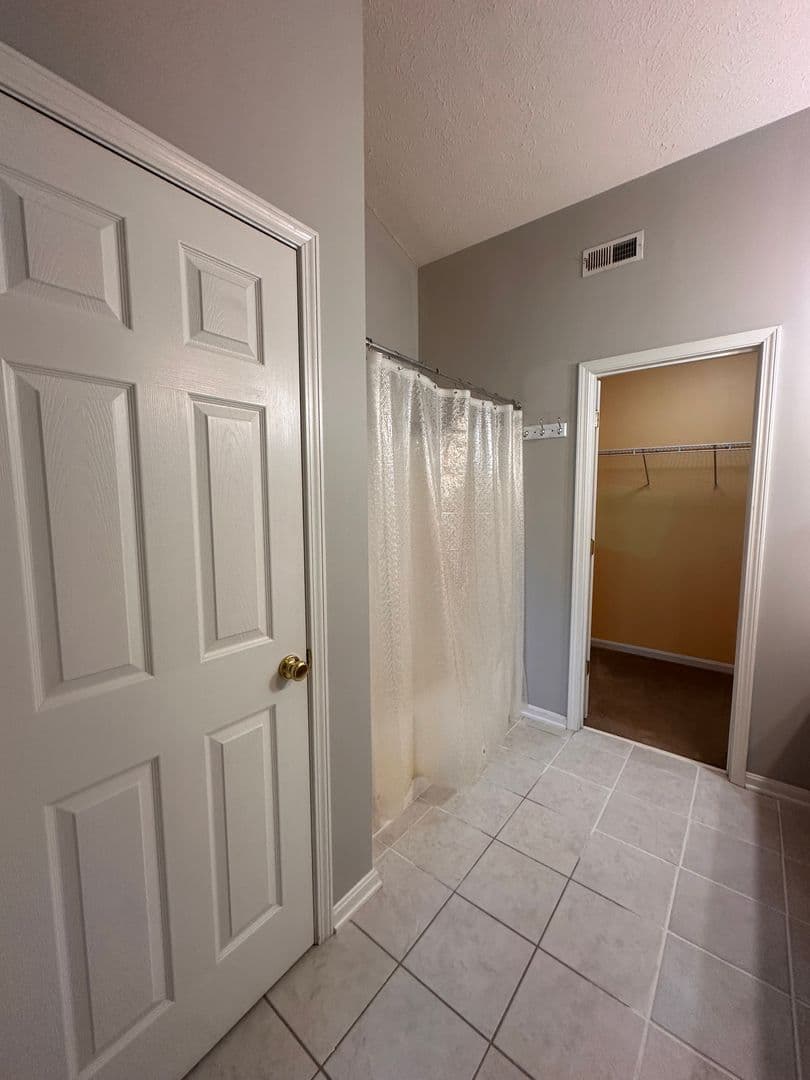 Prospect House: 9406 Harlow Ct