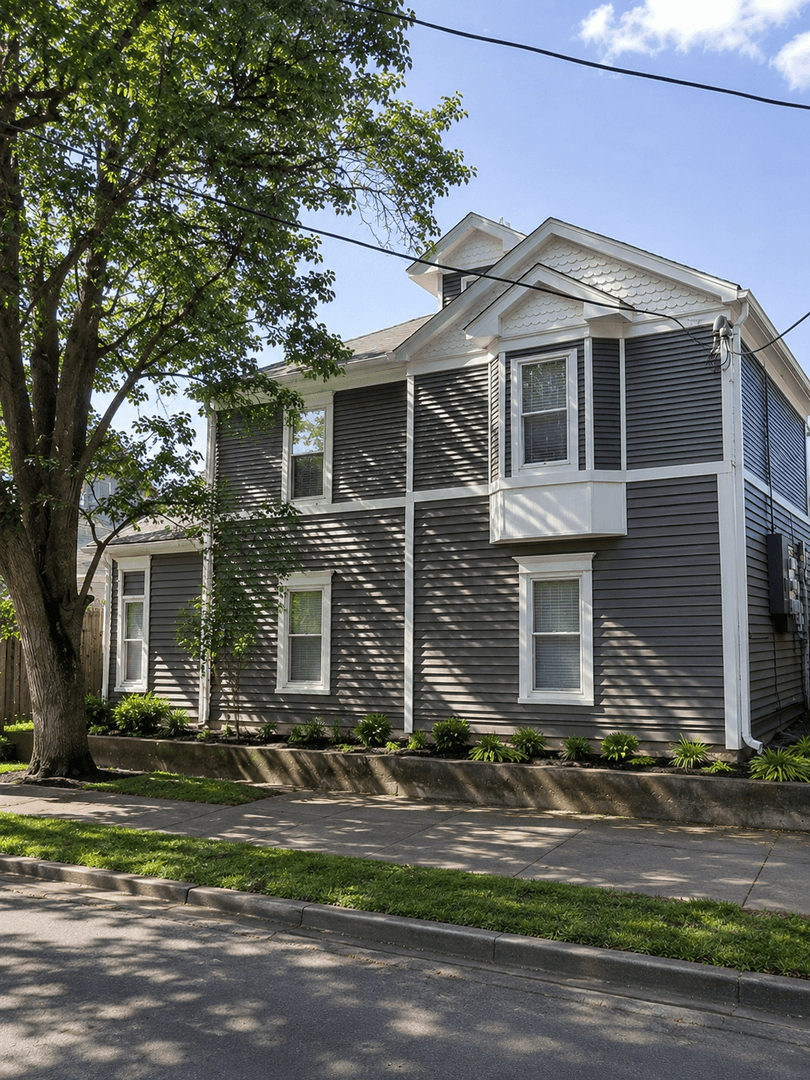 Louisville Apartment: 215 E Ormsby Ave