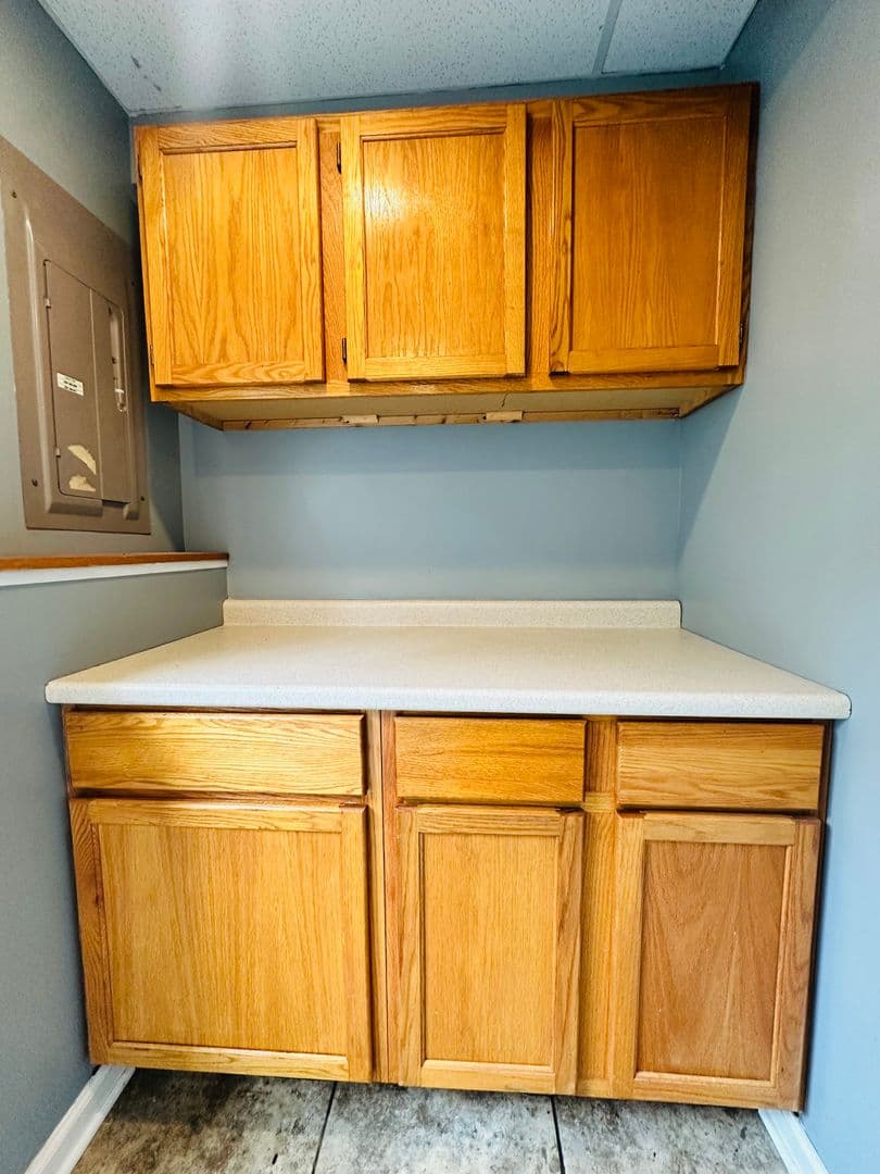 Louisville House: 1416 Hagen Road