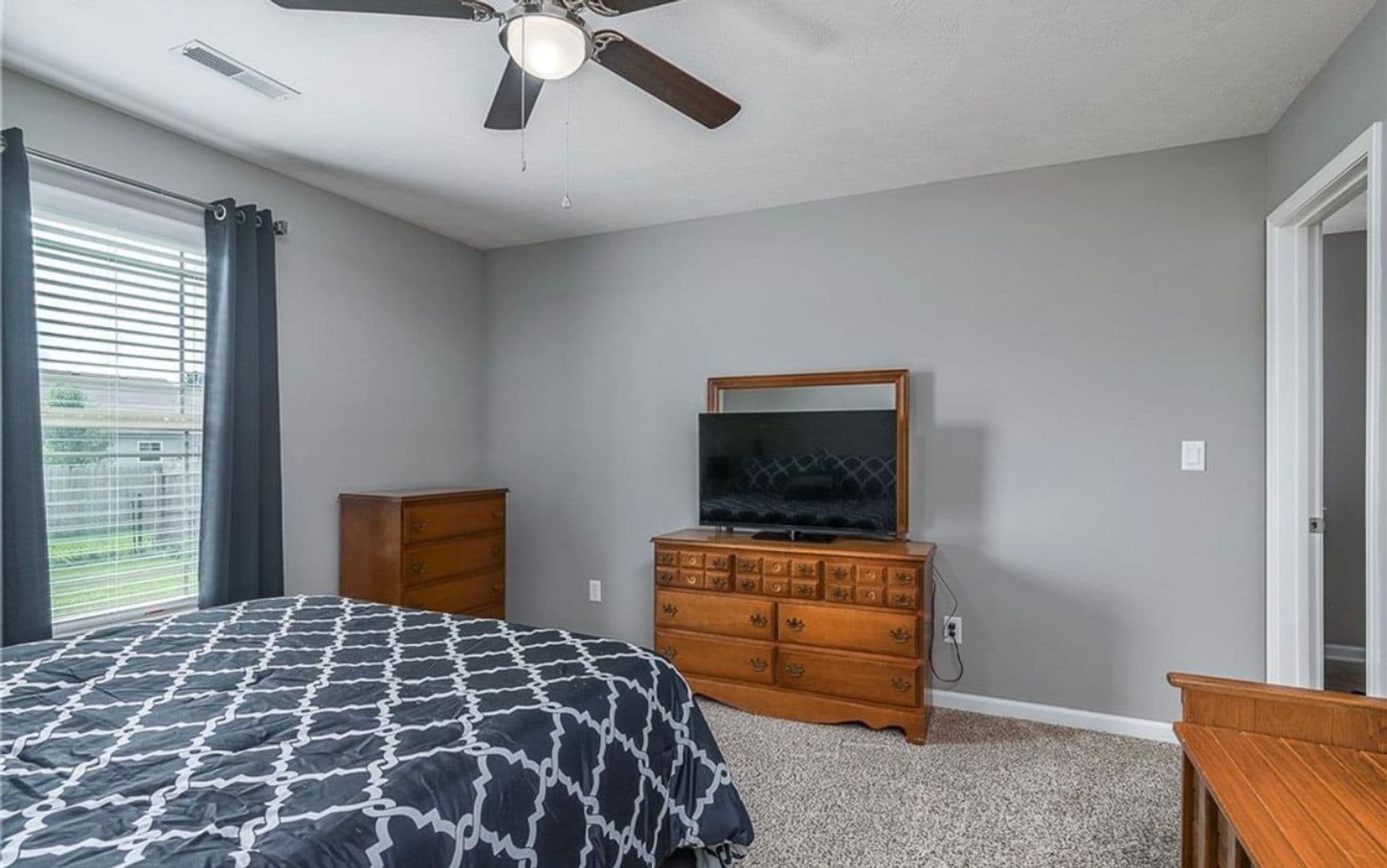 Jeffersonville House: 1979 Ramsey Way
