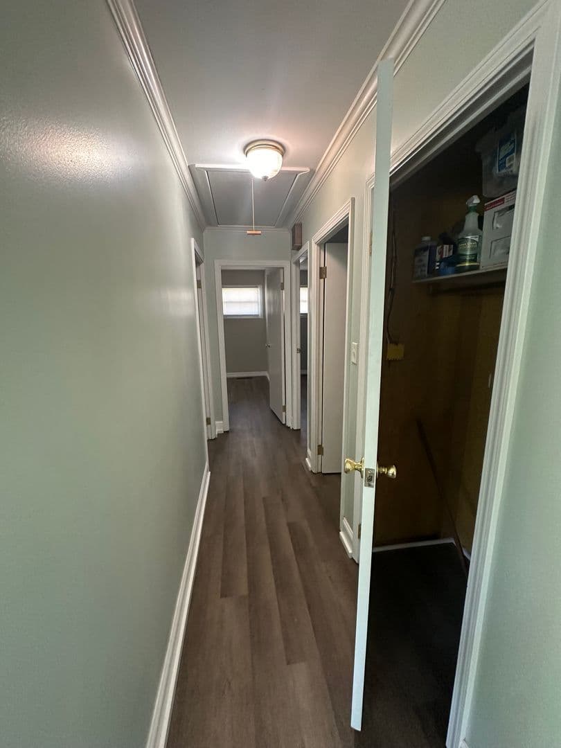 Louisville House: 1413 Mark Trail Road