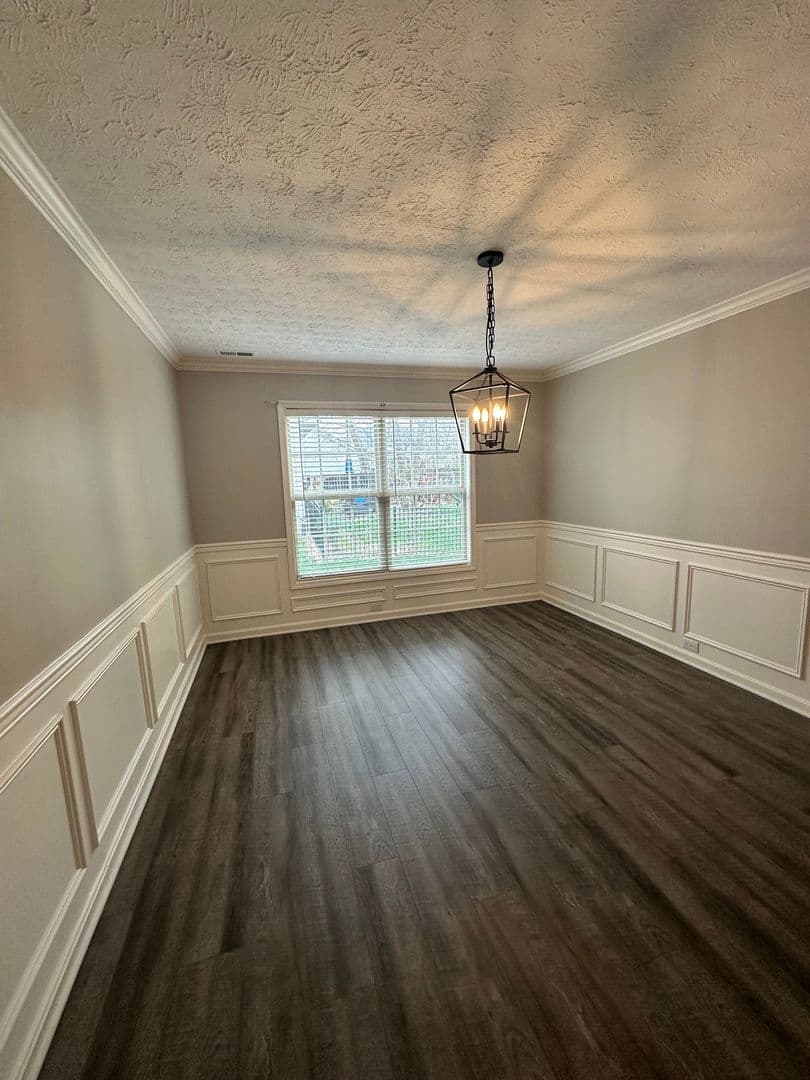 Prospect House: 9215 Eminence Court