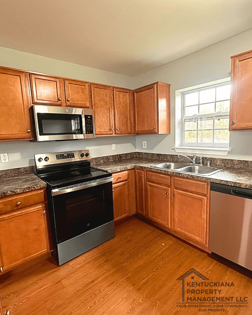 La Grange Apartment: 1908 Jericho Rd
