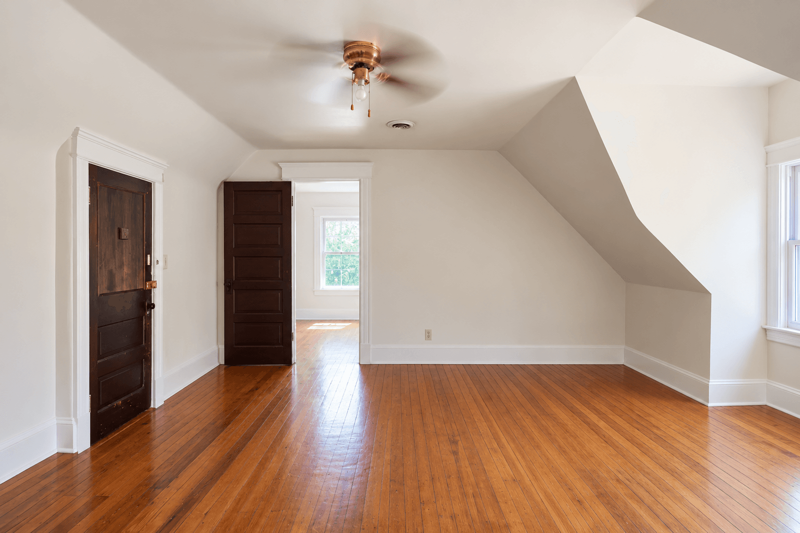 Louisville Apartment: 2063 Sherwood Ave