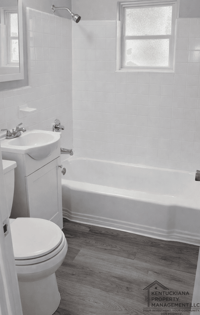 Jeffersonville Apartment: 820 French Street