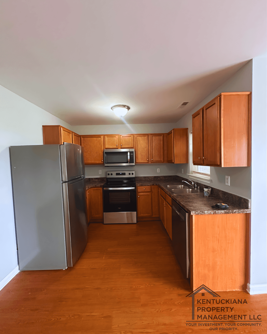 La Grange Apartment: 1908 Jericho Rd