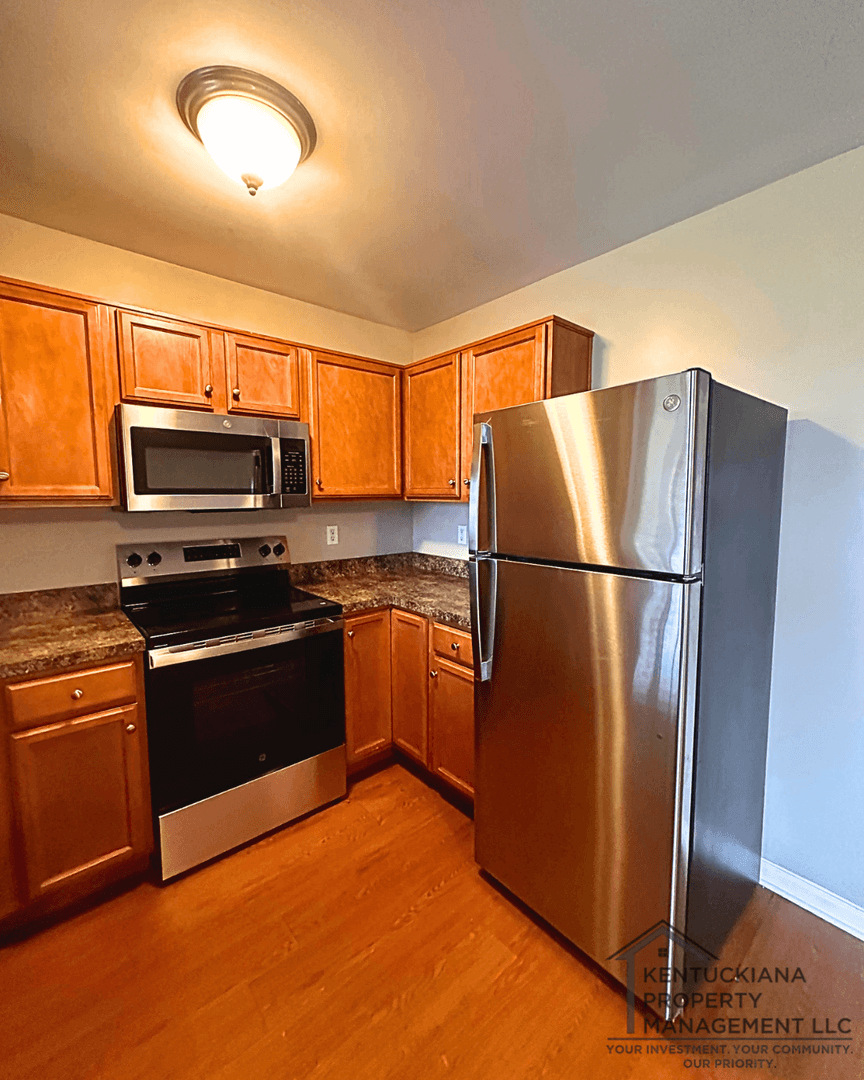 La Grange Apartment: 1908 Jericho Rd