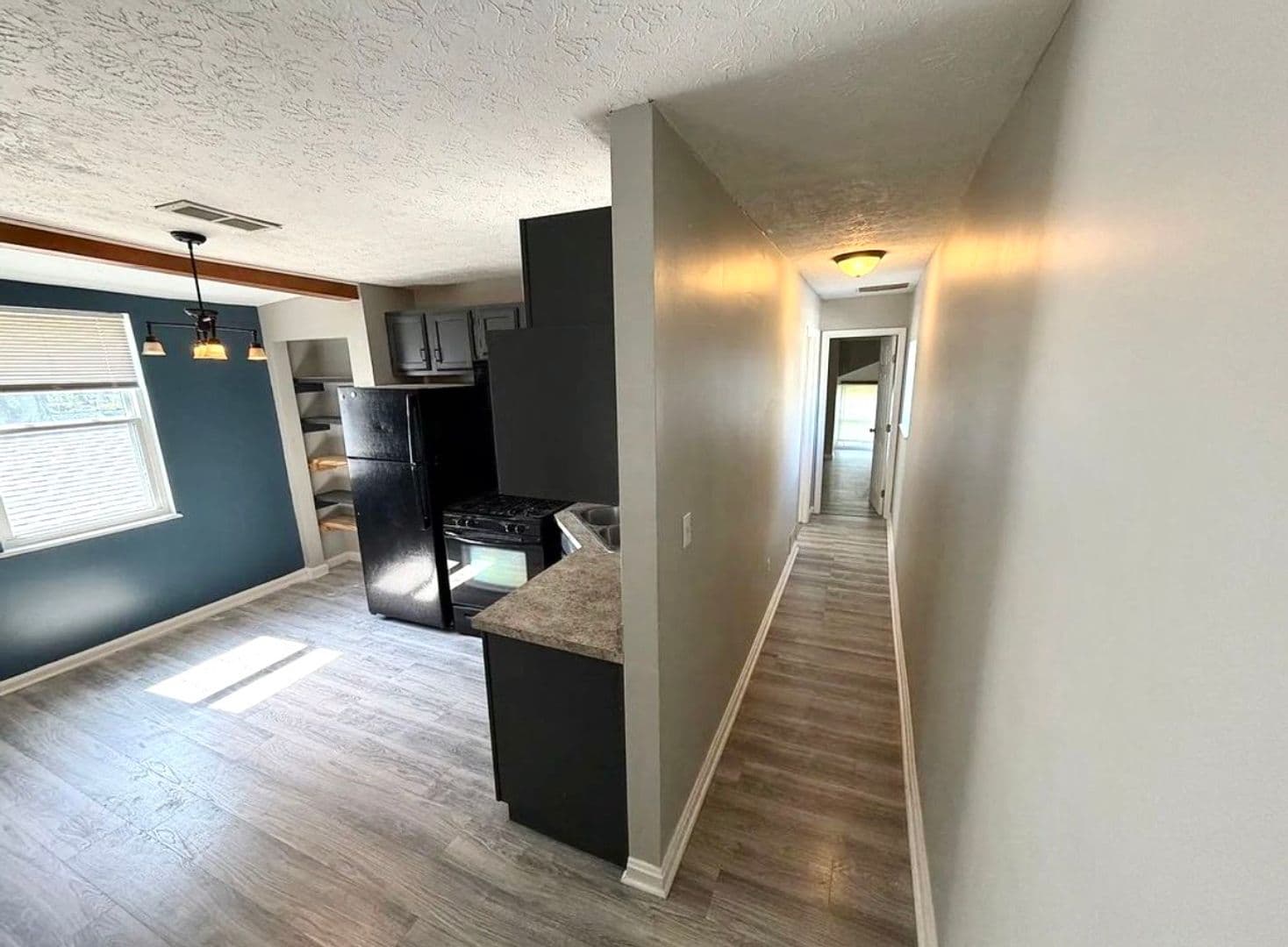 Jeffersonville Apartment: 531 E Chestnut St