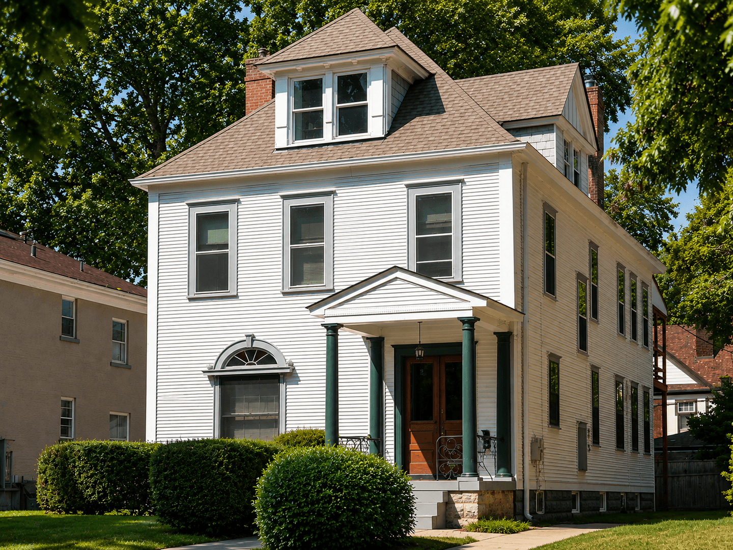 Louisville Apartment: 2063 Sherwood Ave