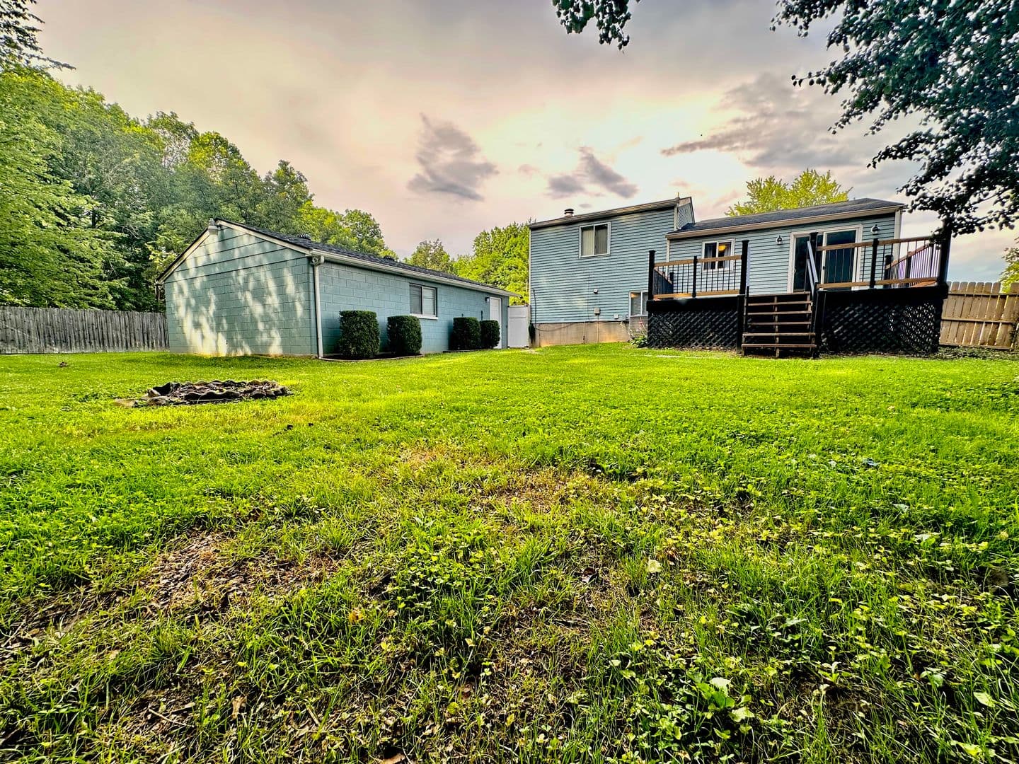 Louisville House: 1416 Hagen Road