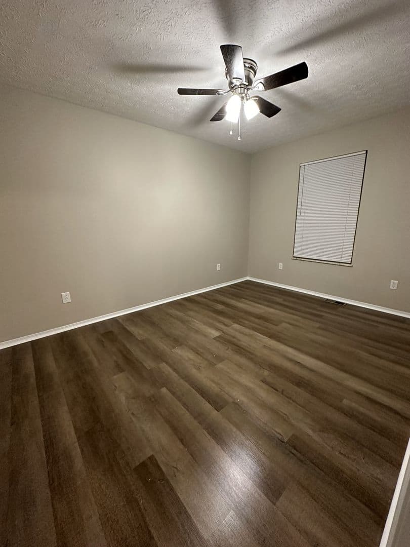 Louisville Apartment: 365 Prairie Drive