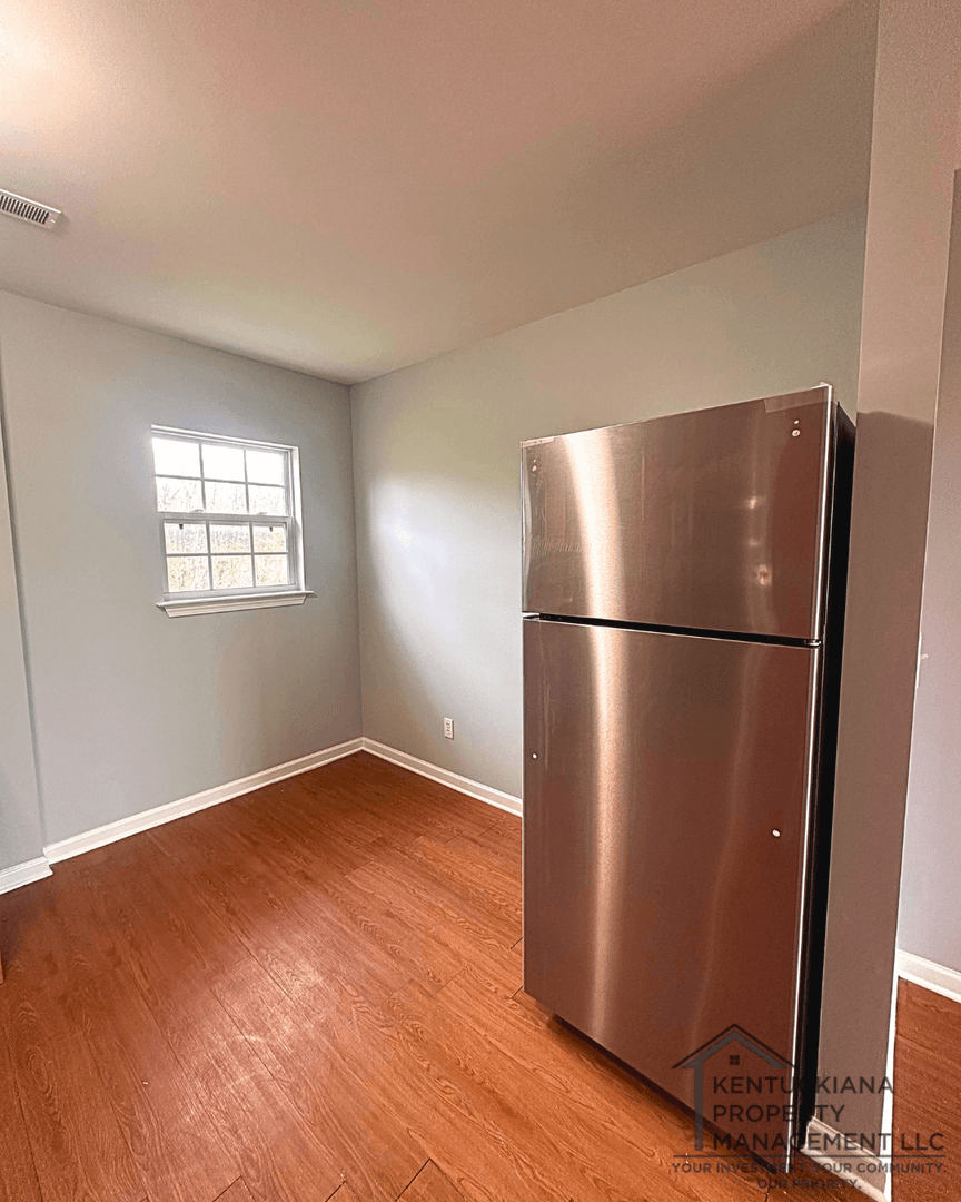 La Grange Apartment: 1908 Jericho Rd