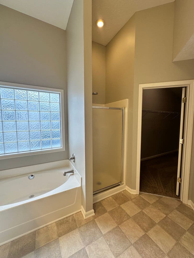 Prospect House: 9215 Eminence Court