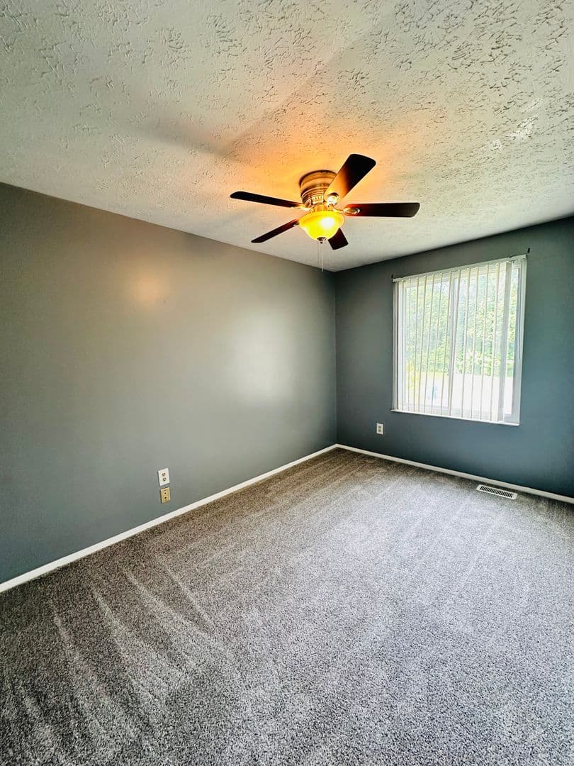Louisville House: 1416 Hagen Road