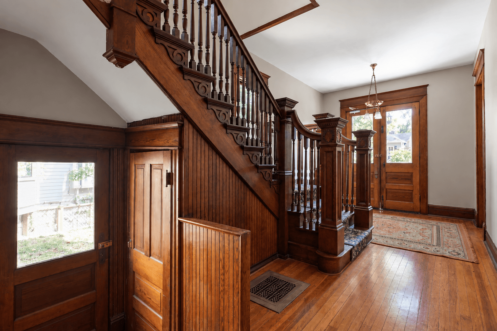 Louisville Apartment: 2063 Sherwood Ave