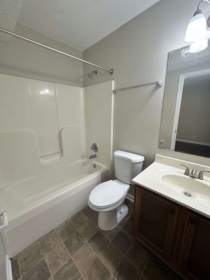 Louisville Apartment: 10012 Michaele Ln