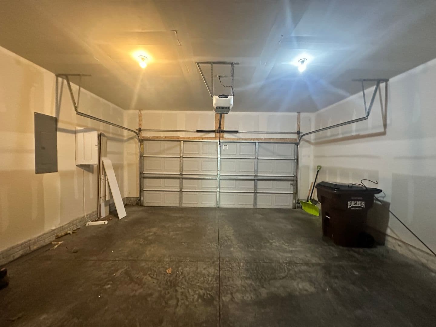 Louisvile House: 11812 Beacon Ct
