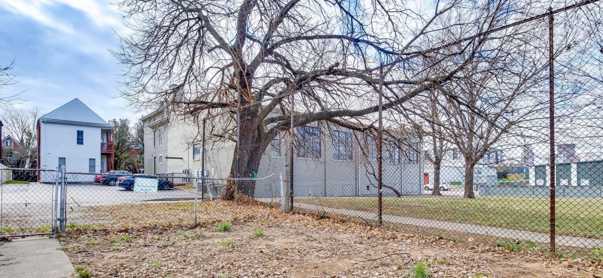 Louisville House: 814 Franklin Street