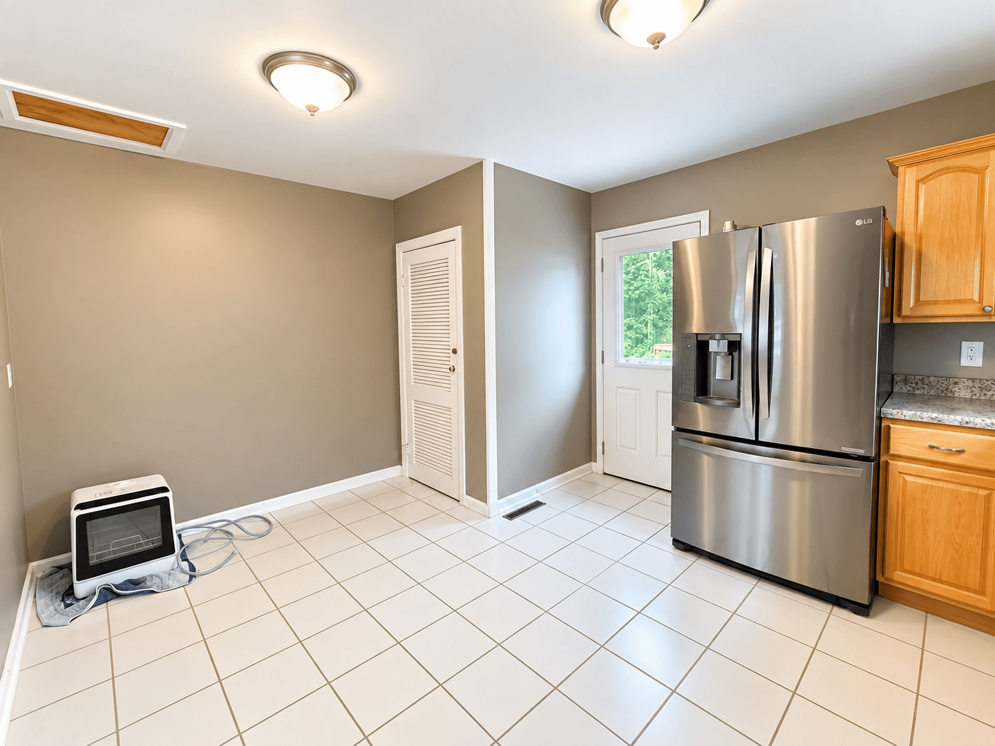 Louisville House: 3023 Lynnwood Way