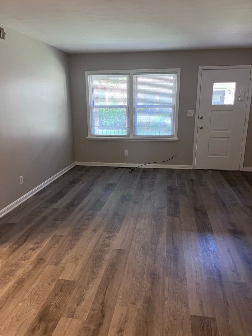 Louisville Apartment: 2012 Terril Lane