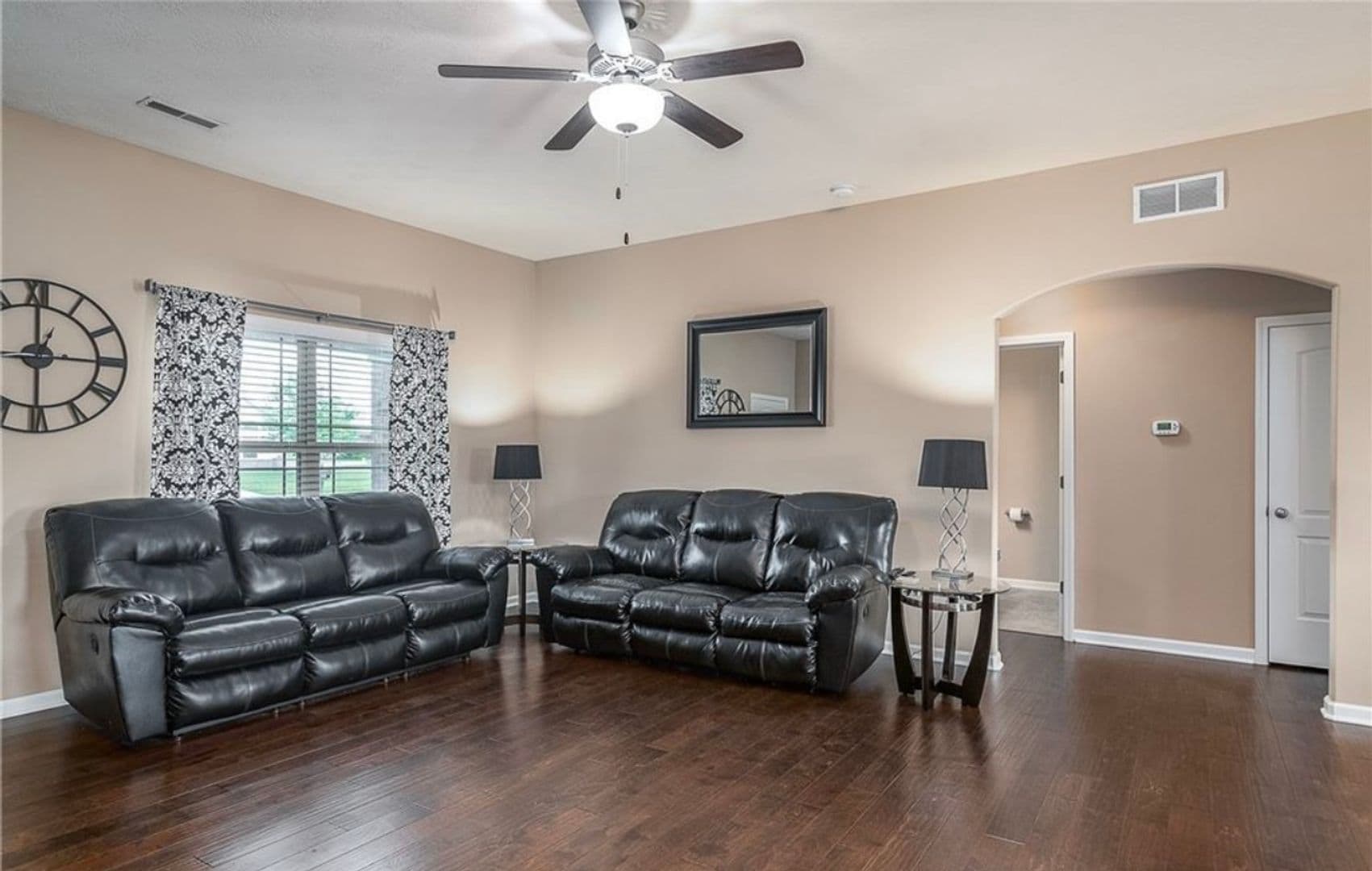 Jeffersonville House: 1979 Ramsey Way