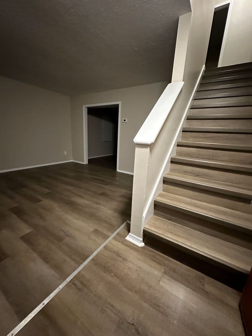 Louisville Apartment: 365 Prairie Drive