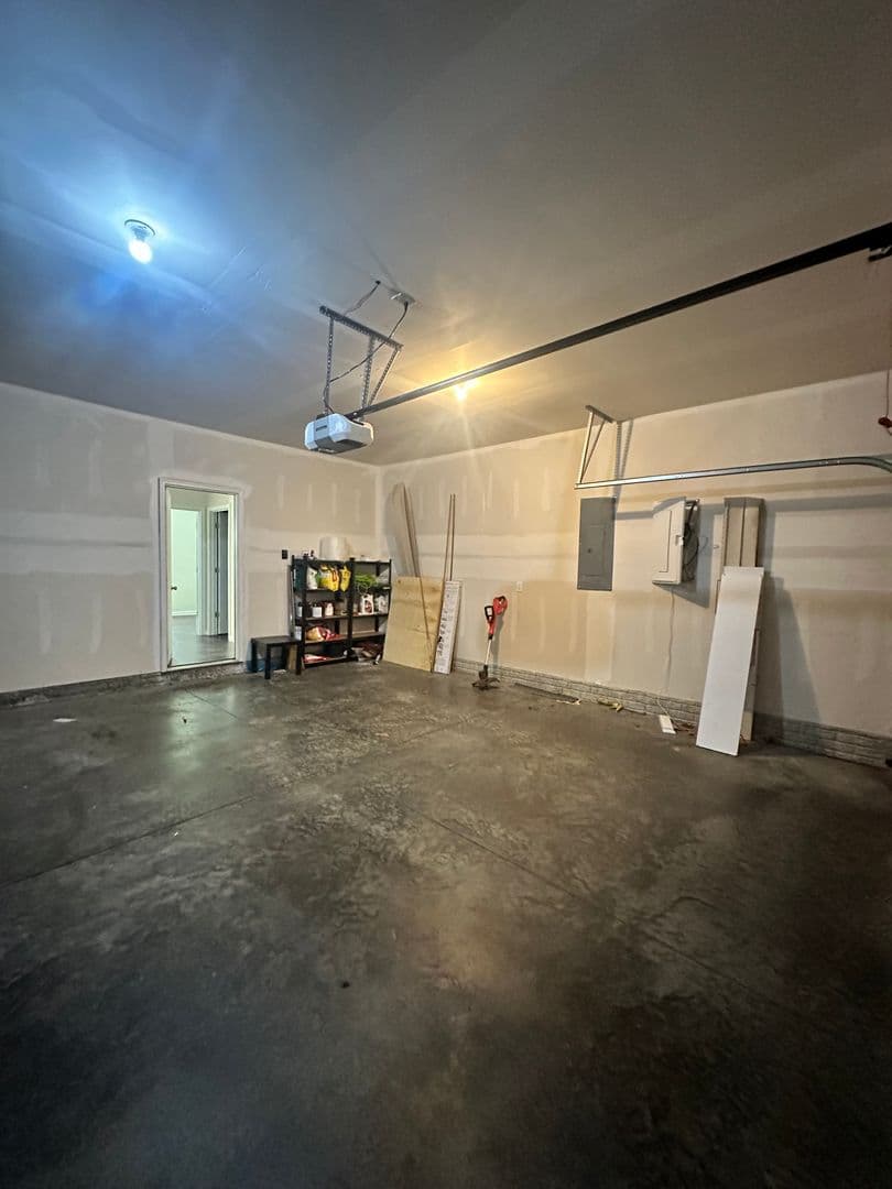Louisvile House: 11812 Beacon Ct