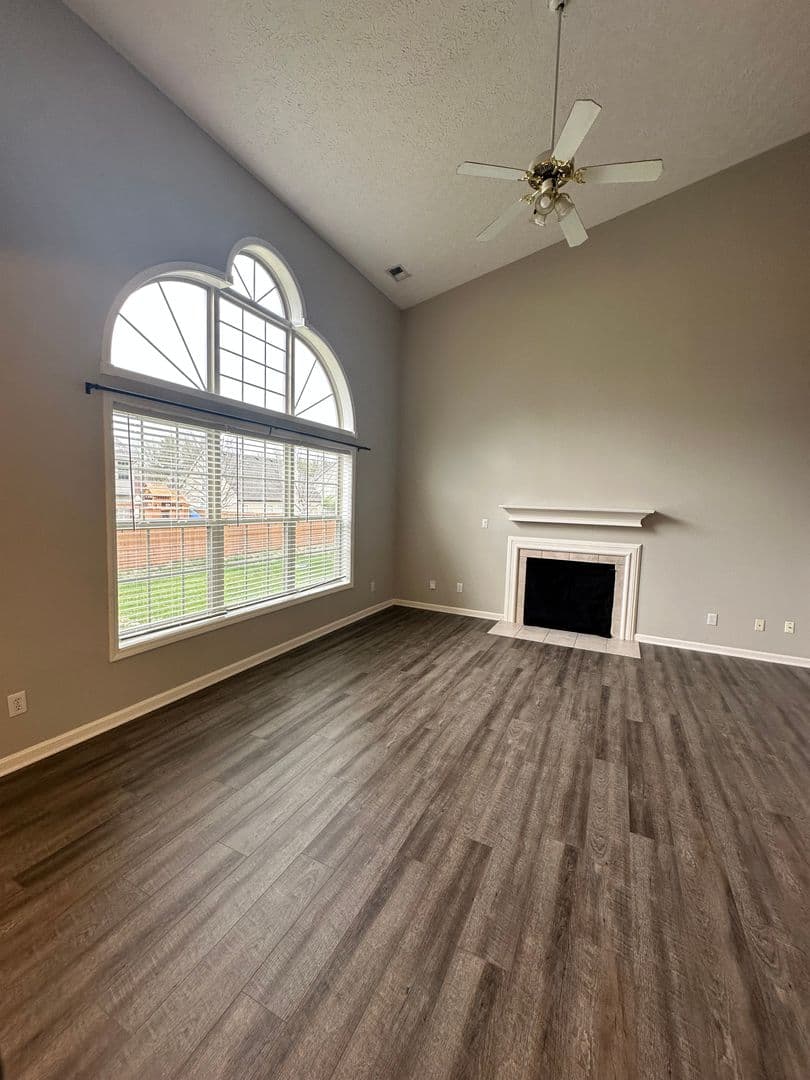 Prospect House: 9215 Eminence Court