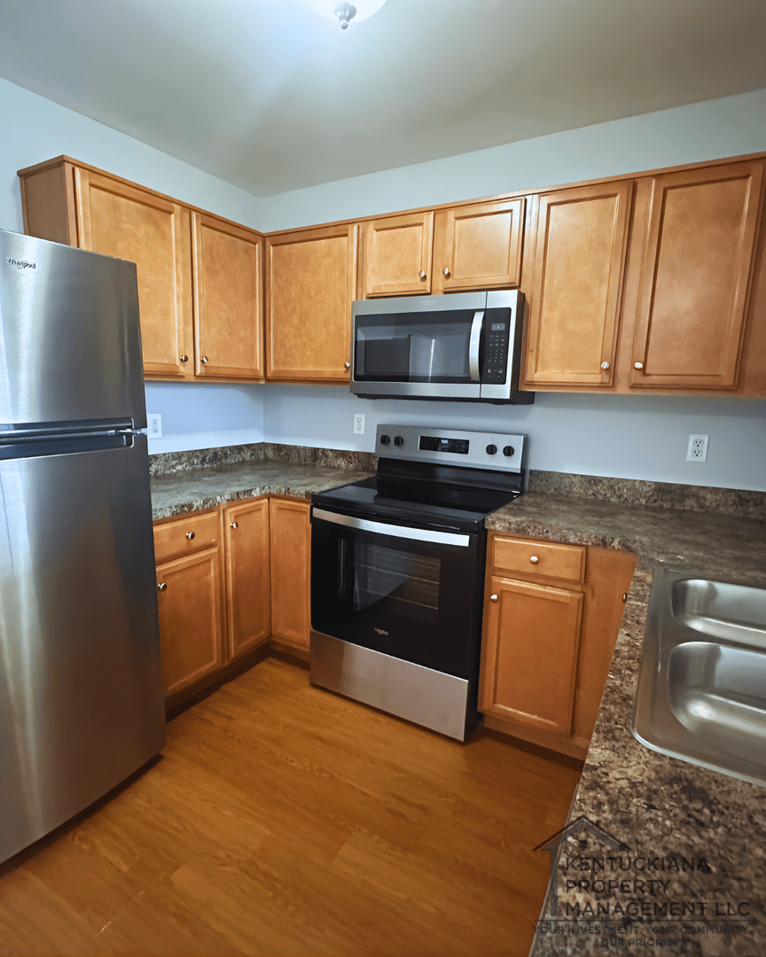 La Grange Apartment: 1908 Jericho Rd