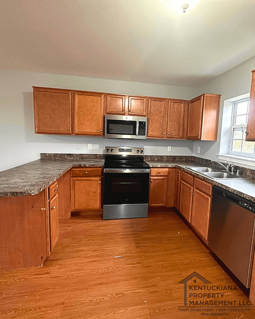 La Grange Apartment: 1908 Jericho Rd