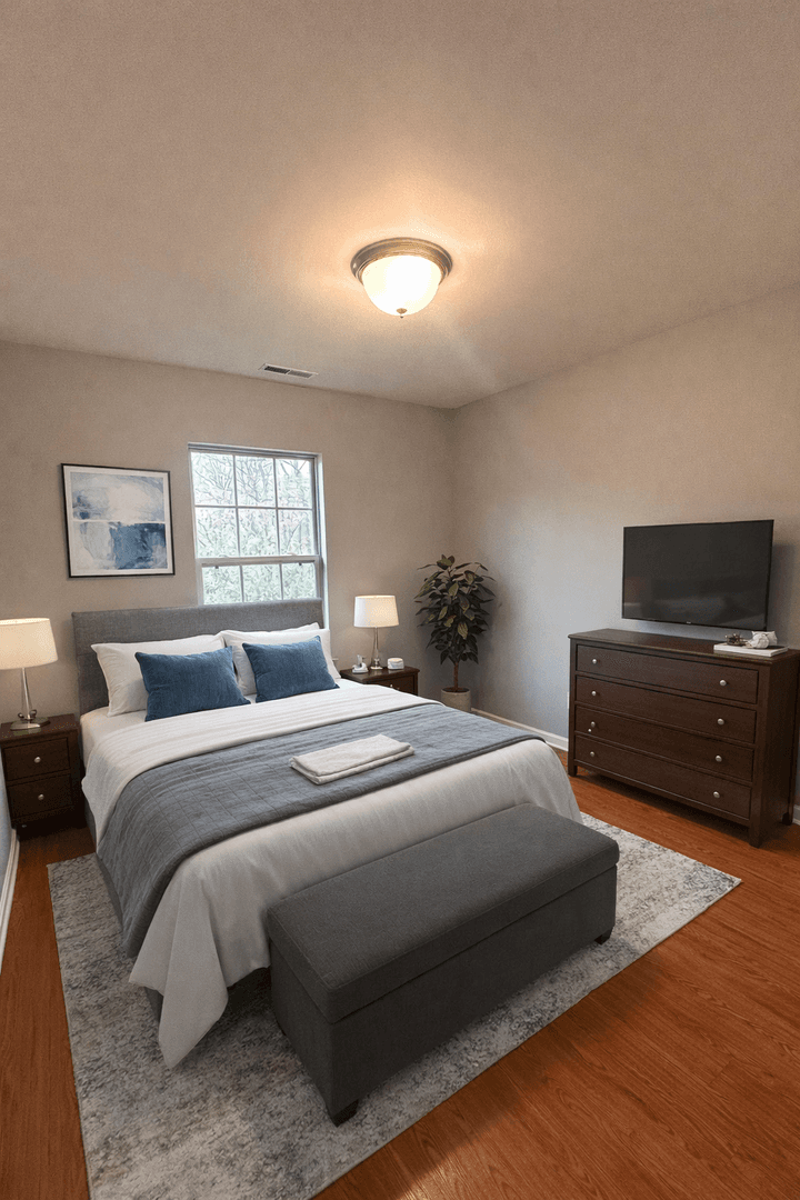 La Grange Apartment: 1908 Jericho Rd