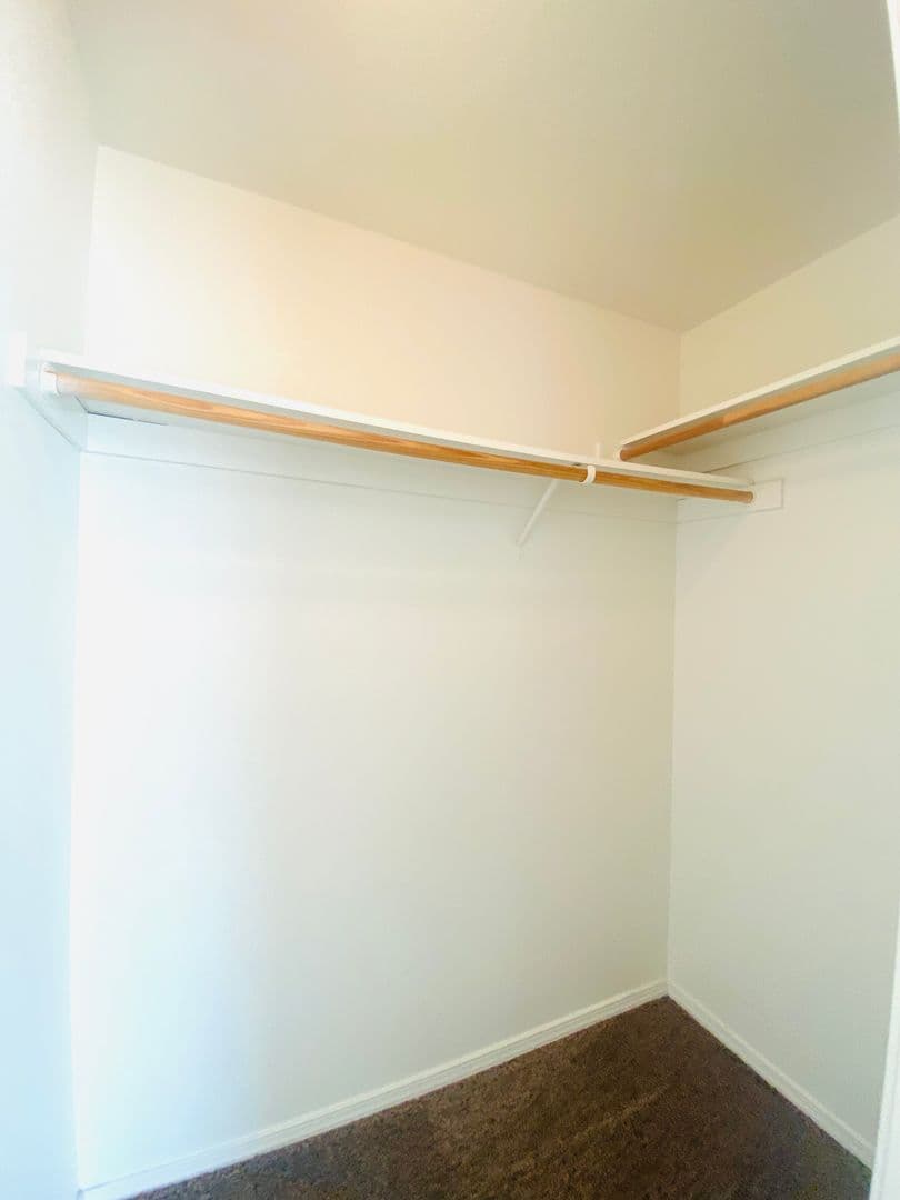 FRESNO Apartment: 941 W DAKOTA AVE
