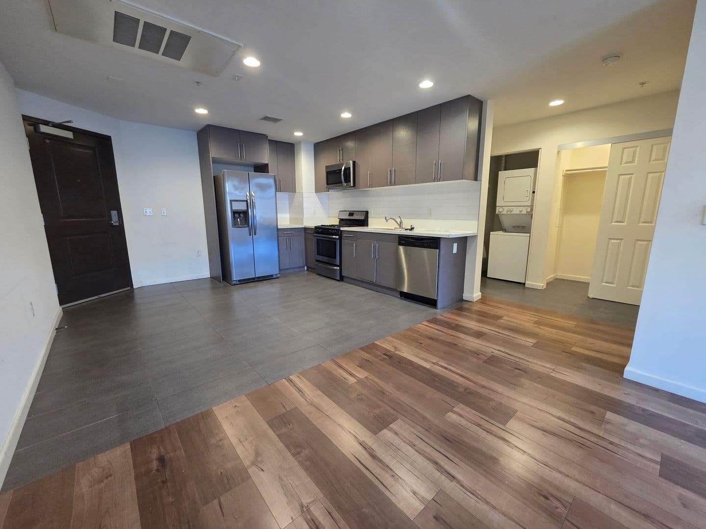 Los Angeles Apartment: 3480-3482 San Marino St