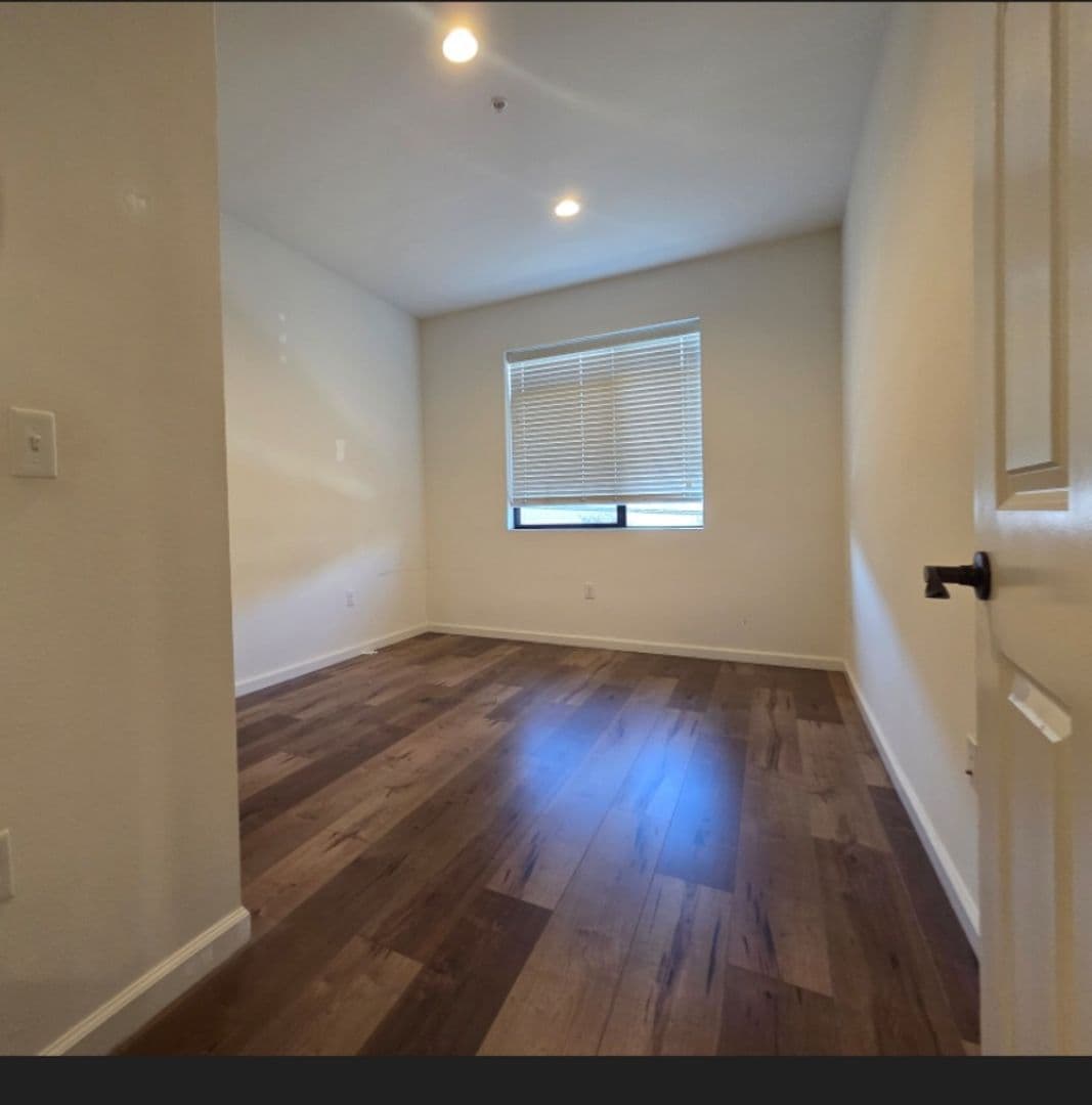 Los Angeles Apartment: 3480-3482 San Marino St