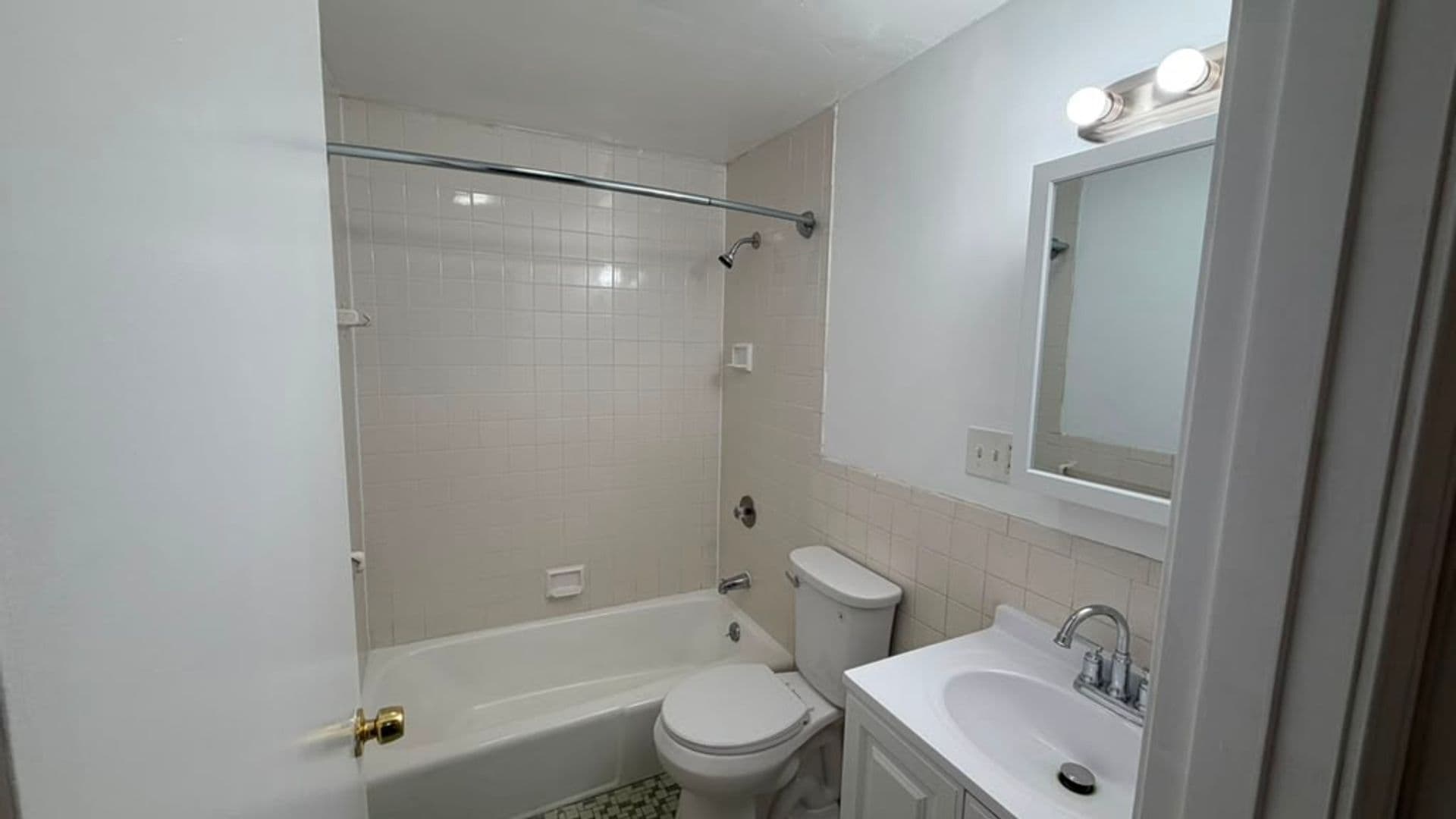 Concord Apartment: 32 Bradford Street