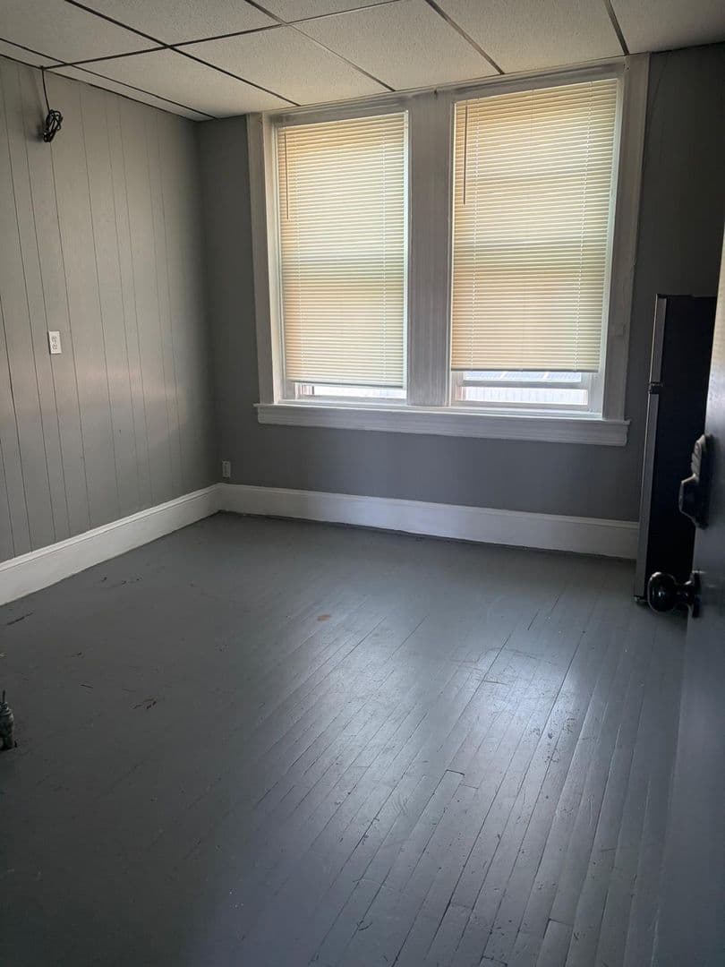 Lawrence Apartment: 82-86 South Broadway Lawrence MA
