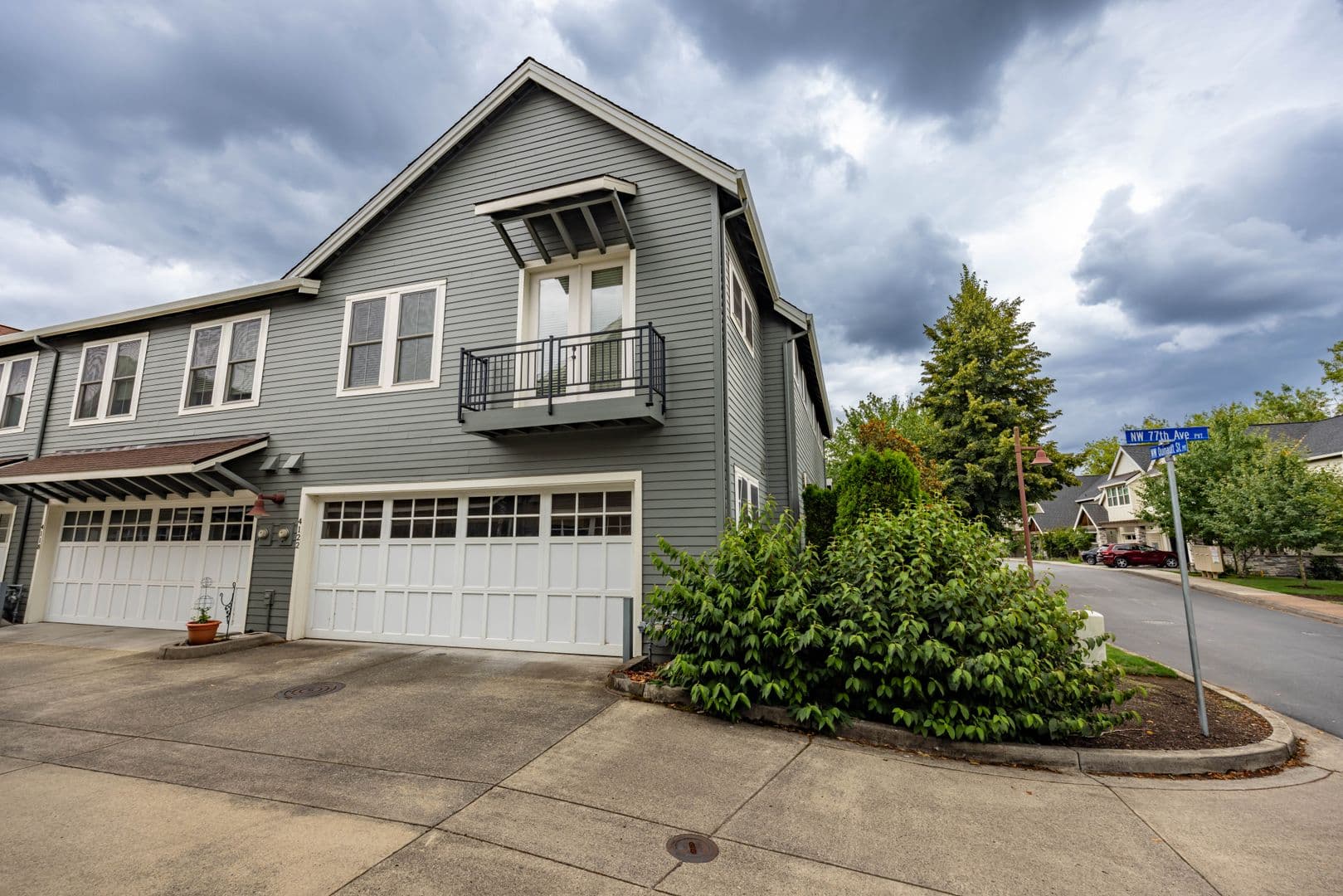 Camas Townhome: 4122 NW 77th Ave.
