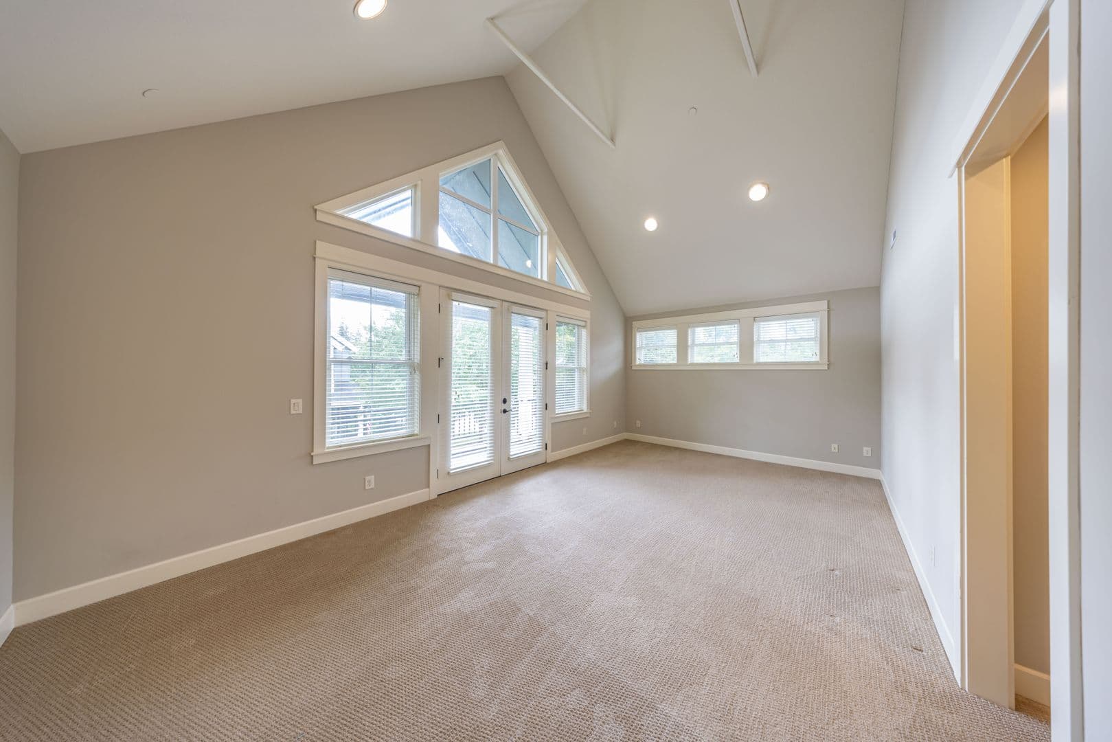 Camas Townhome: 4122 NW 77th Ave.