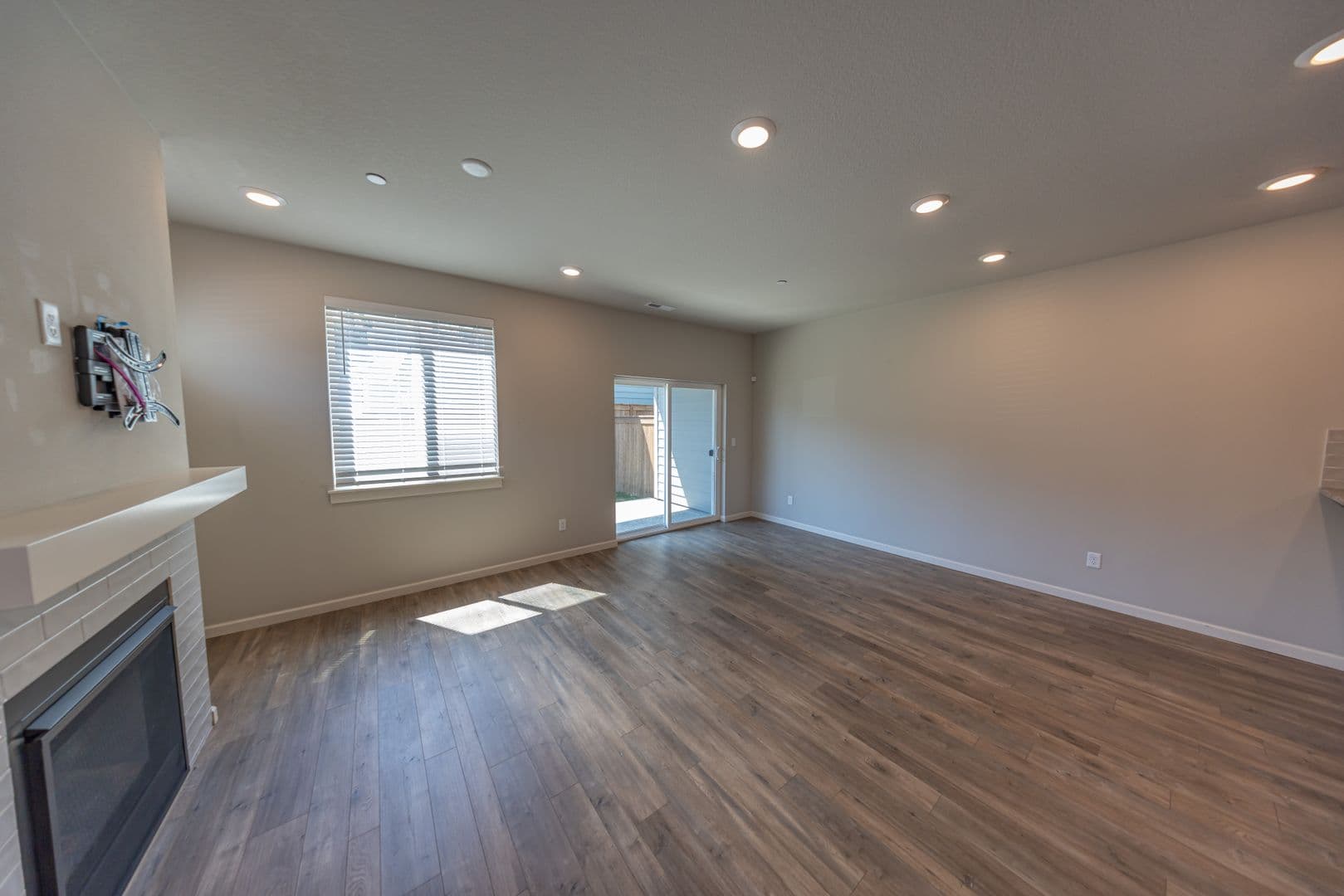Ridgefield Townhome: 4255 S. Waters Edge Way