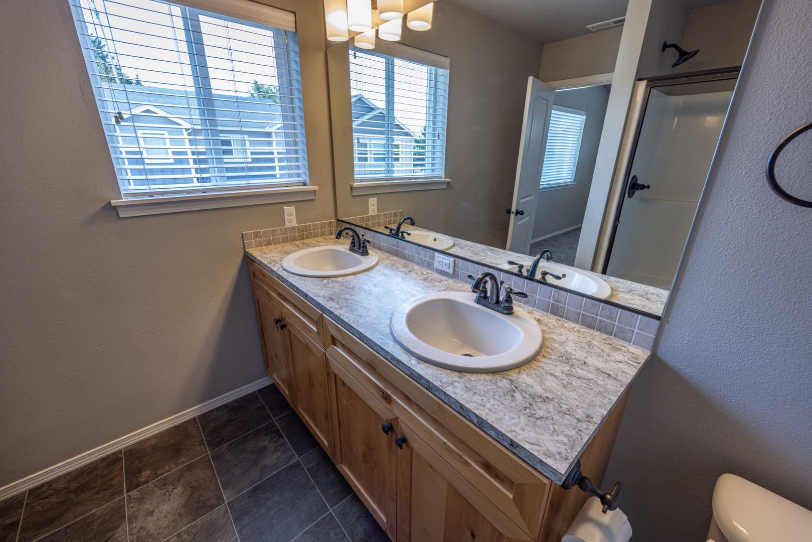 Vancouver Townhome: 13710 NE 64th Cir.
