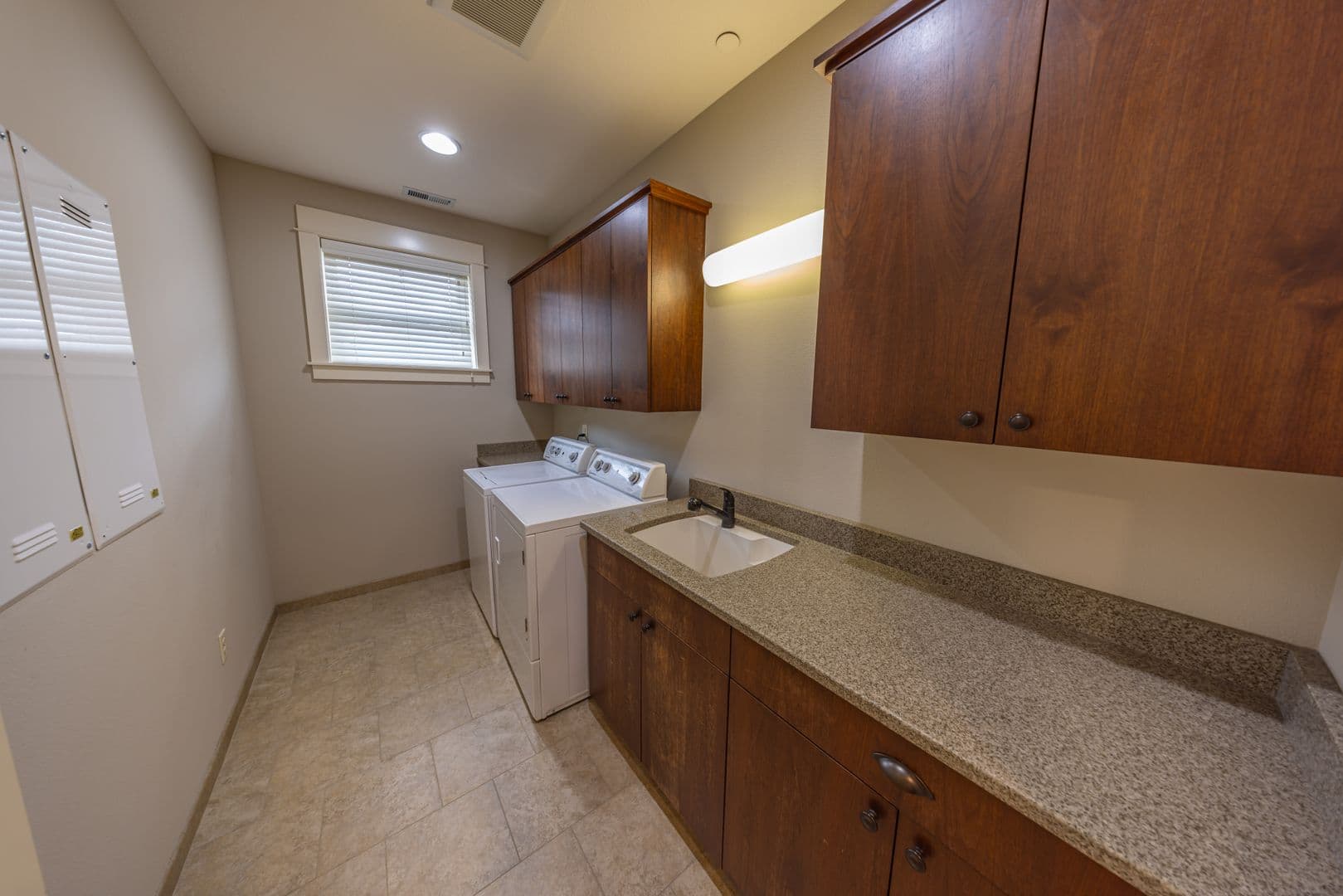 Camas Townhome: 4122 NW 77th Ave.