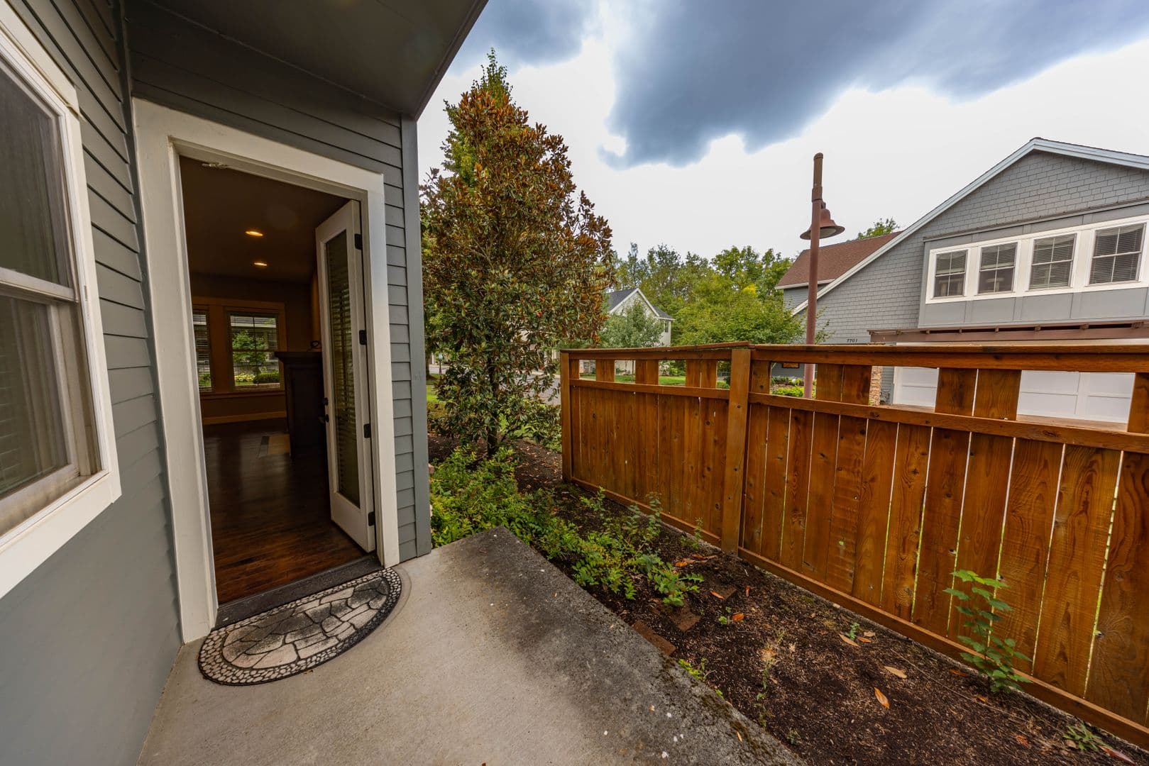 Camas Townhome: 4122 NW 77th Ave.
