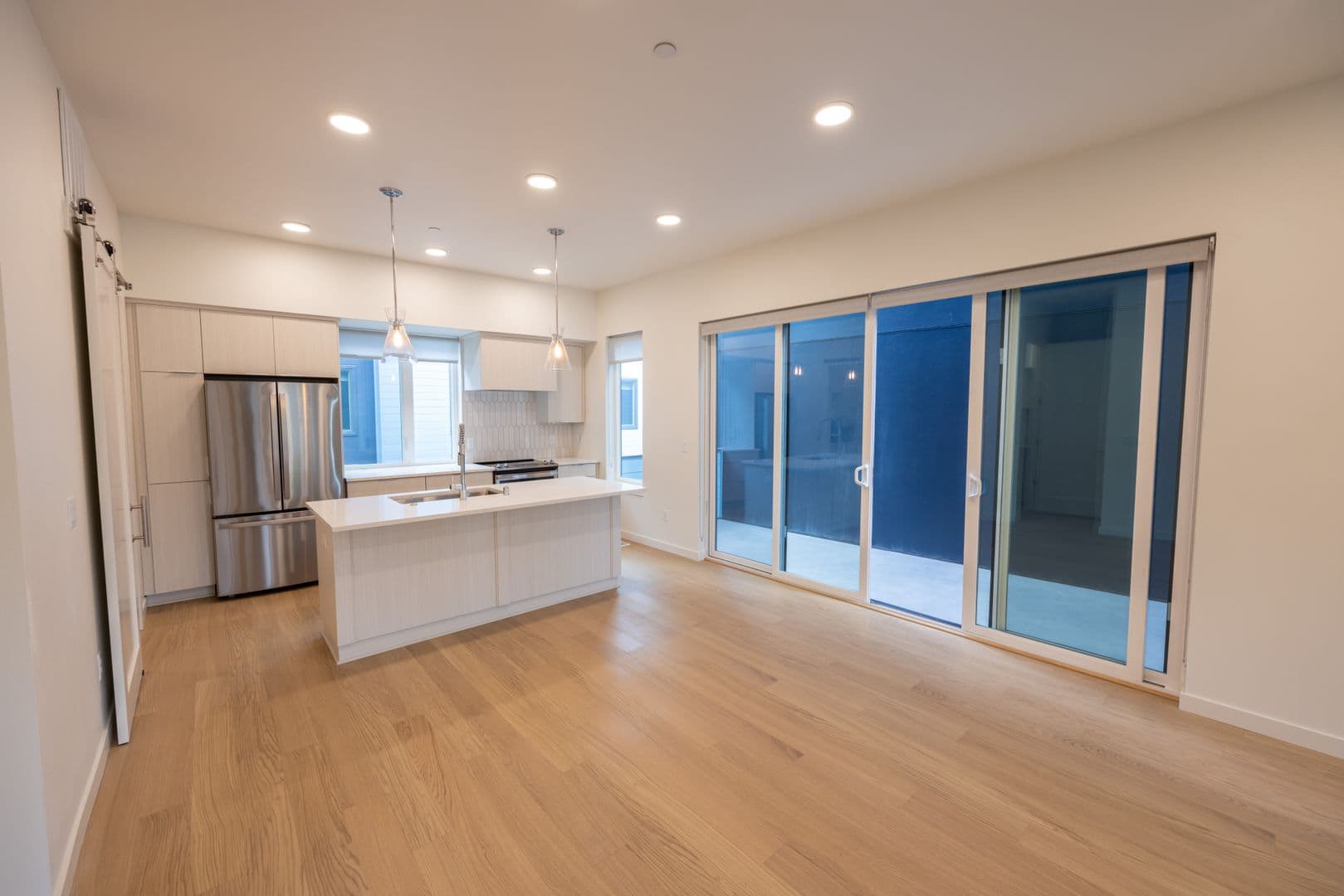 Vancouver Townhome: 1716 SE Columbia River Dr.